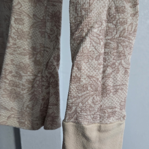 Cynthia Rowley Cream and Pink Floral Long Sleeve Pajama Set - Picture 2 of 7